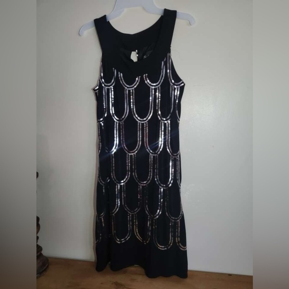 Dress sleeveless tank style midi. Super light fabric any occasion - Picture 3 of 7